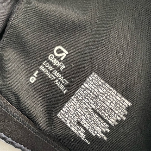 Gap tank with attached bra - Picture 3 of 3